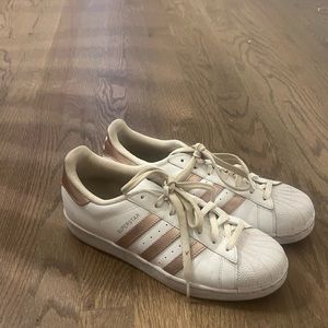 Adidas Superstar Rose Gold Used size 9